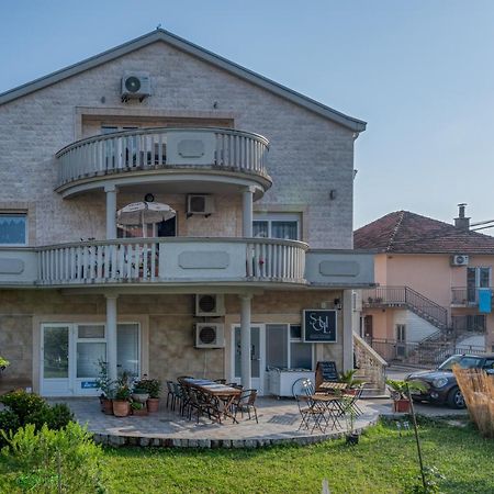 Apartments Vujosevic Тиват Экстерьер фото